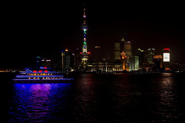 197 Shanghai by night.jpg